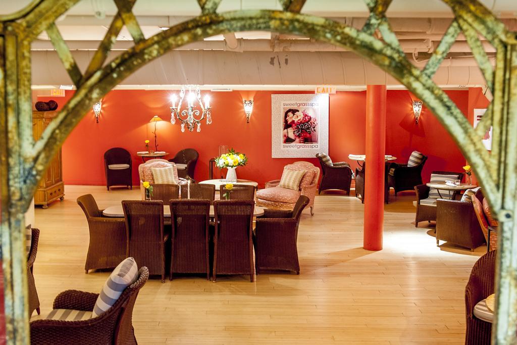 The Ivy At Verity Toronto Bagian luar foto